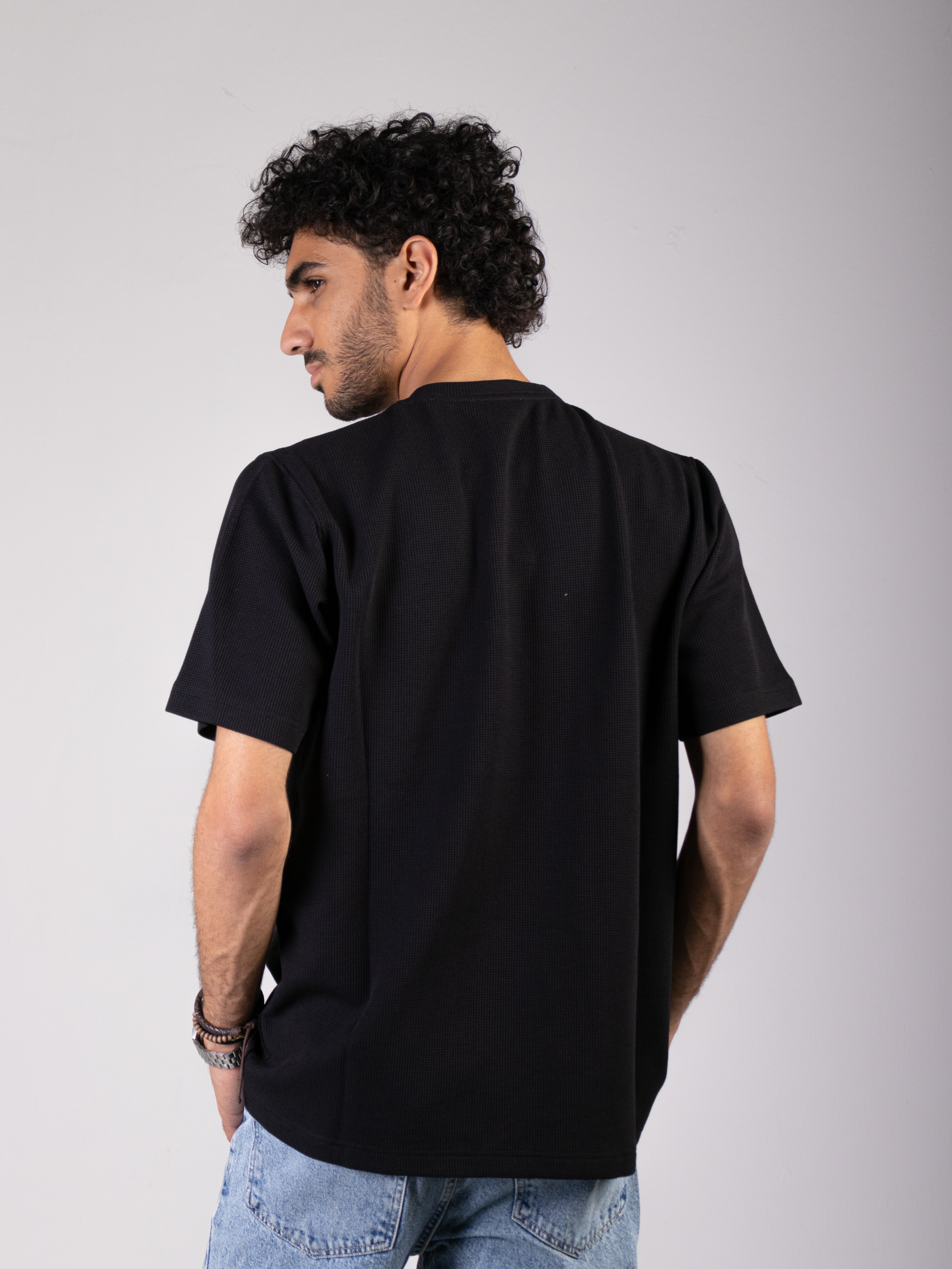 Round T-shirt - Black