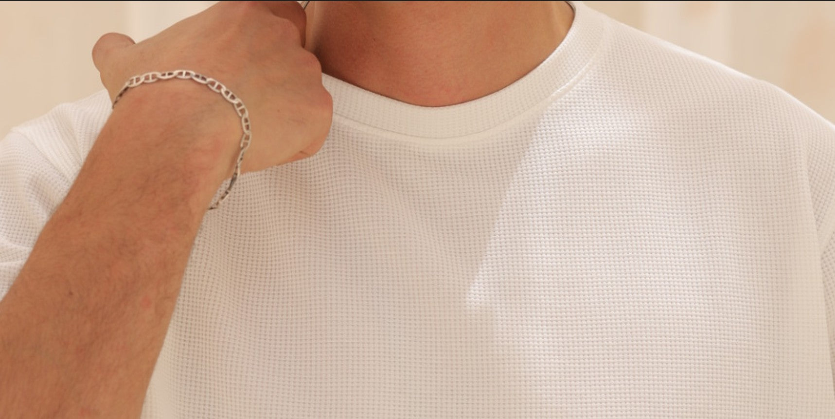 Round T-shirt - White